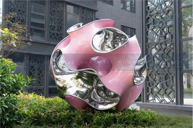 Máluð kúluskúlptúr úr ryðfríu stáli